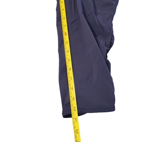 Eddie Bauer Women's Black Blue Nylon Crop Cargo Hiking Pants Size 8 - Picture 5 of 6